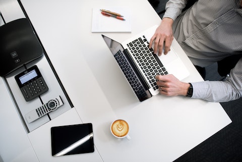 person applying for funding circle loan online